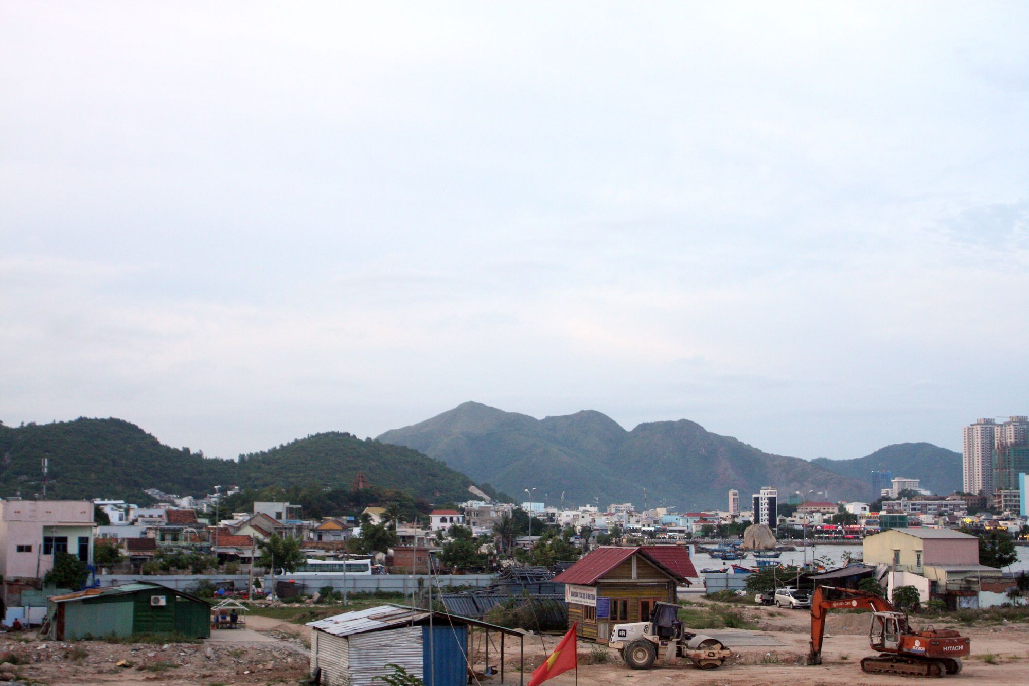 The Q Hostel Nha Trang Bagian luar foto